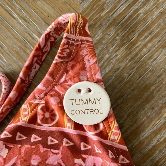 NWT Woman’s On Shore 1 Piece Floral Tummy Control Swimsuit in Coral (10) - Picture 4 of 9